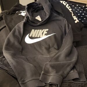 Nike Men's Black Pullover Sweater